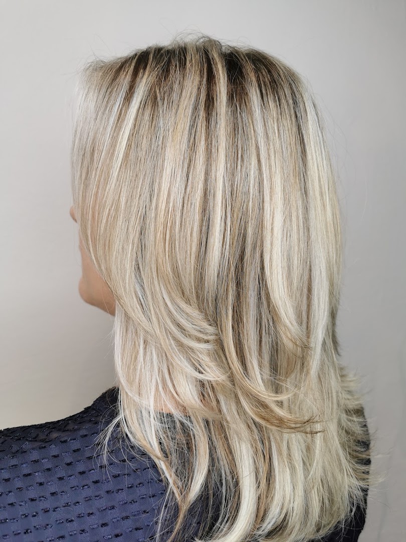Blonde balayage, resultaat bij Karanfil Hair salon